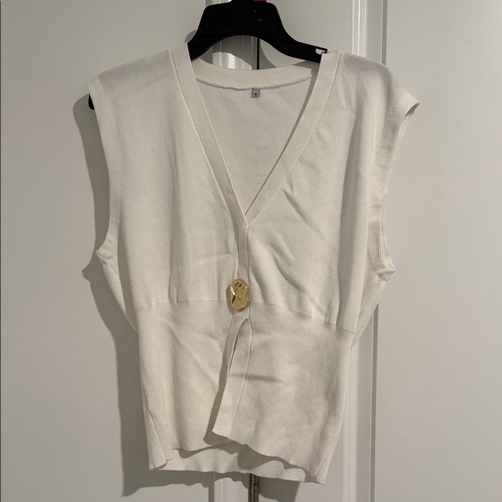 Elegant White Sleeveless Top